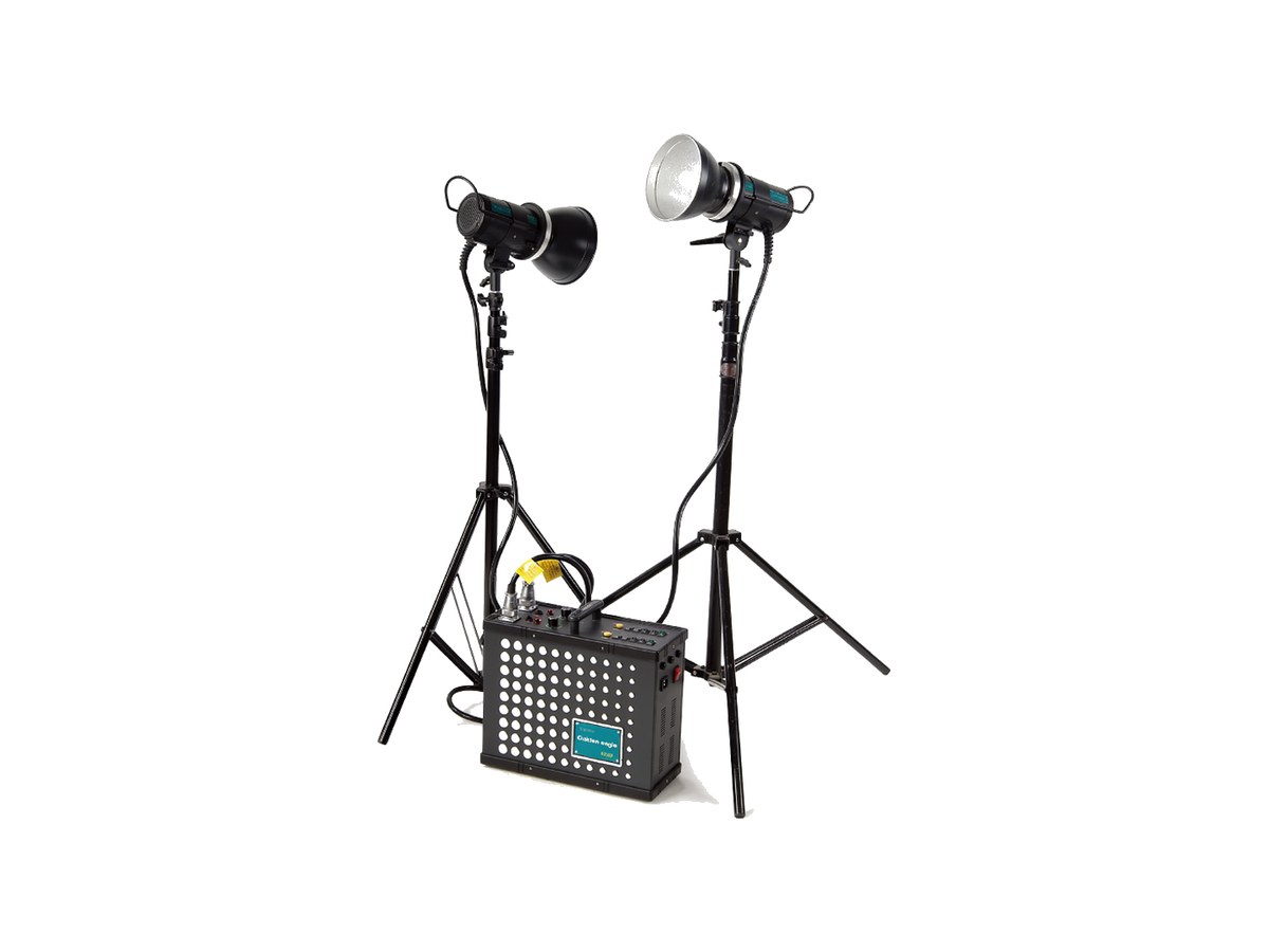 3600 Ws three-head power pack set with three flash heads on stands